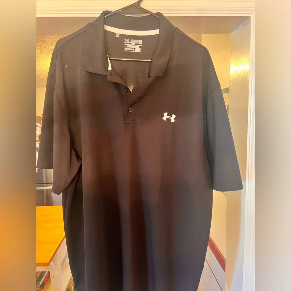Mens Under Armour Heat Gear Polo.  Size XXL